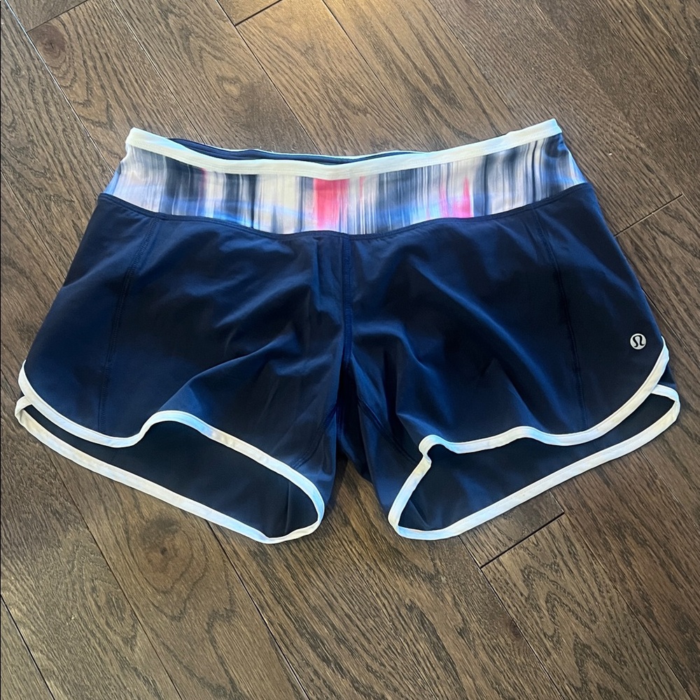 Lululemon Turbo Run Short Deep Indigo / White / Mirage Deep Indigo Size 6 EUC